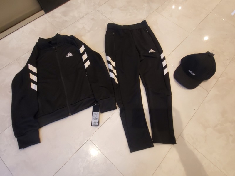 アウトレットアディダス購入品